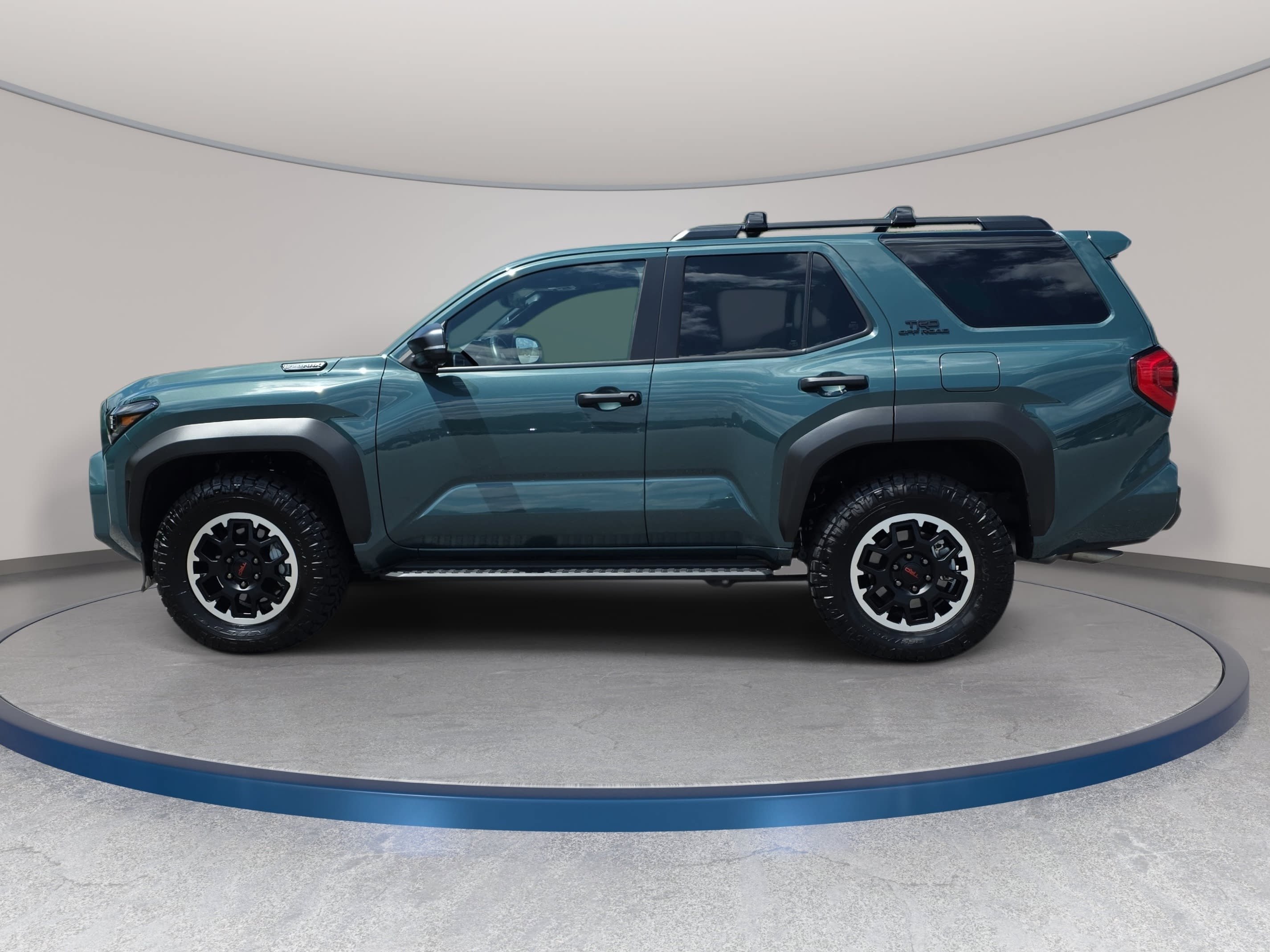 Used 2025 Toyota 4Runner TRD Off-Road Premium AWD/4WD image 8