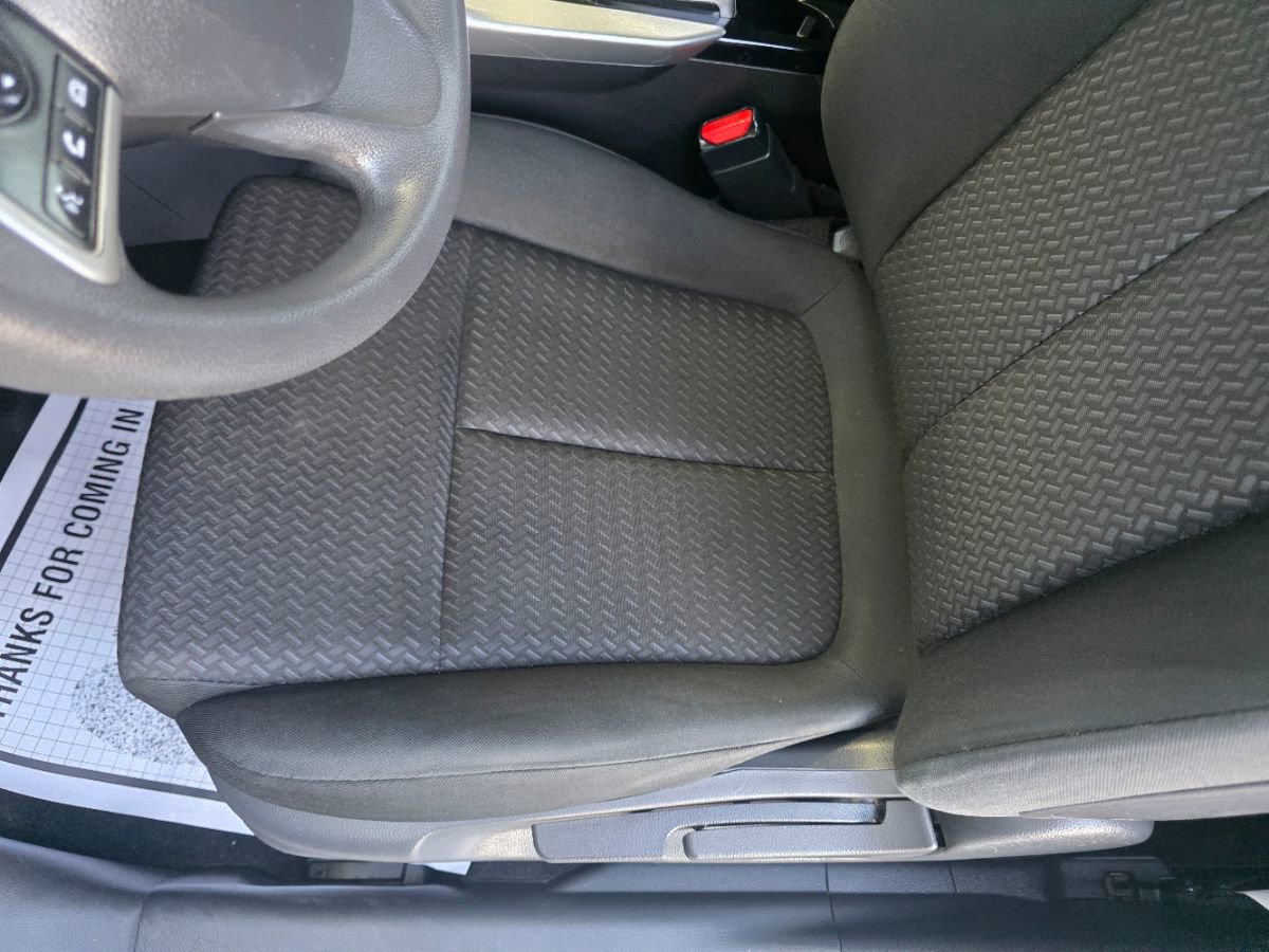 Used 2018 Mitsubishi Eclipse Cross LE image 35