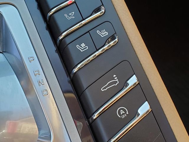 Used 2013 Porsche Panamera 4 Platinum Edition image 30
