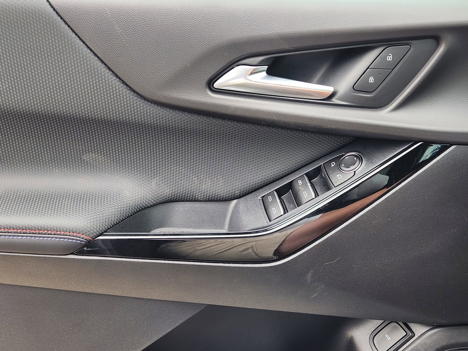 New 2026 Chevrolet Equinox RS FWD image 19