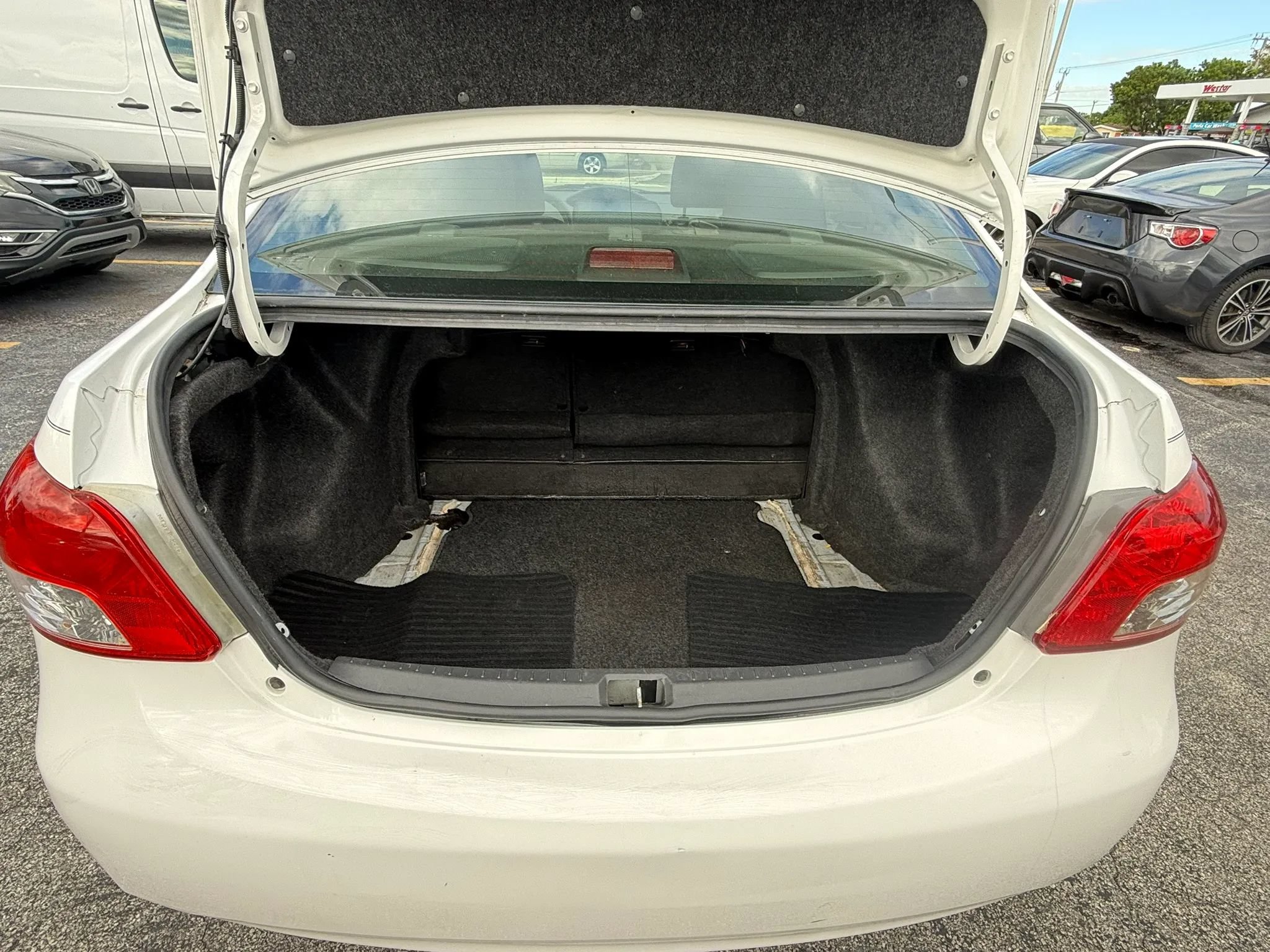 Used 2011 Toyota Yaris Sedan w/ PWR Pkg w/Steel Wheels FWD image 19