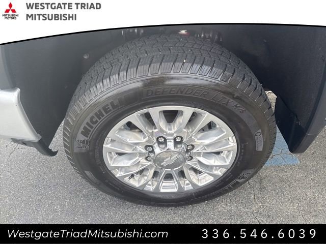 Used 2020 Chevrolet Silverado 2500 High Country w/ Technology Package image 5