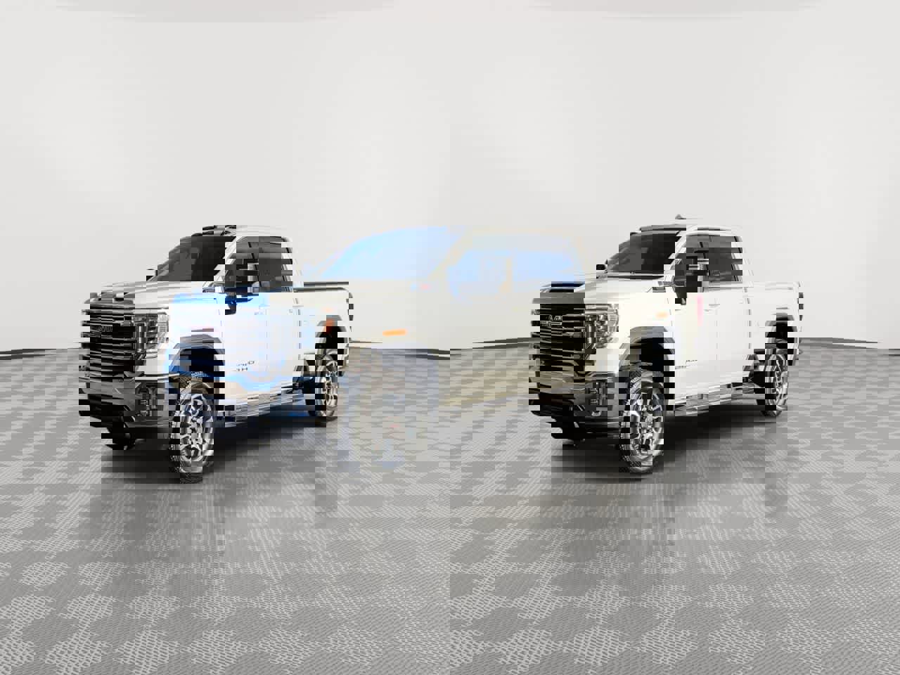 Used 2022 GMC Sierra 2500 SLE w/ SLE Value Package; image 4