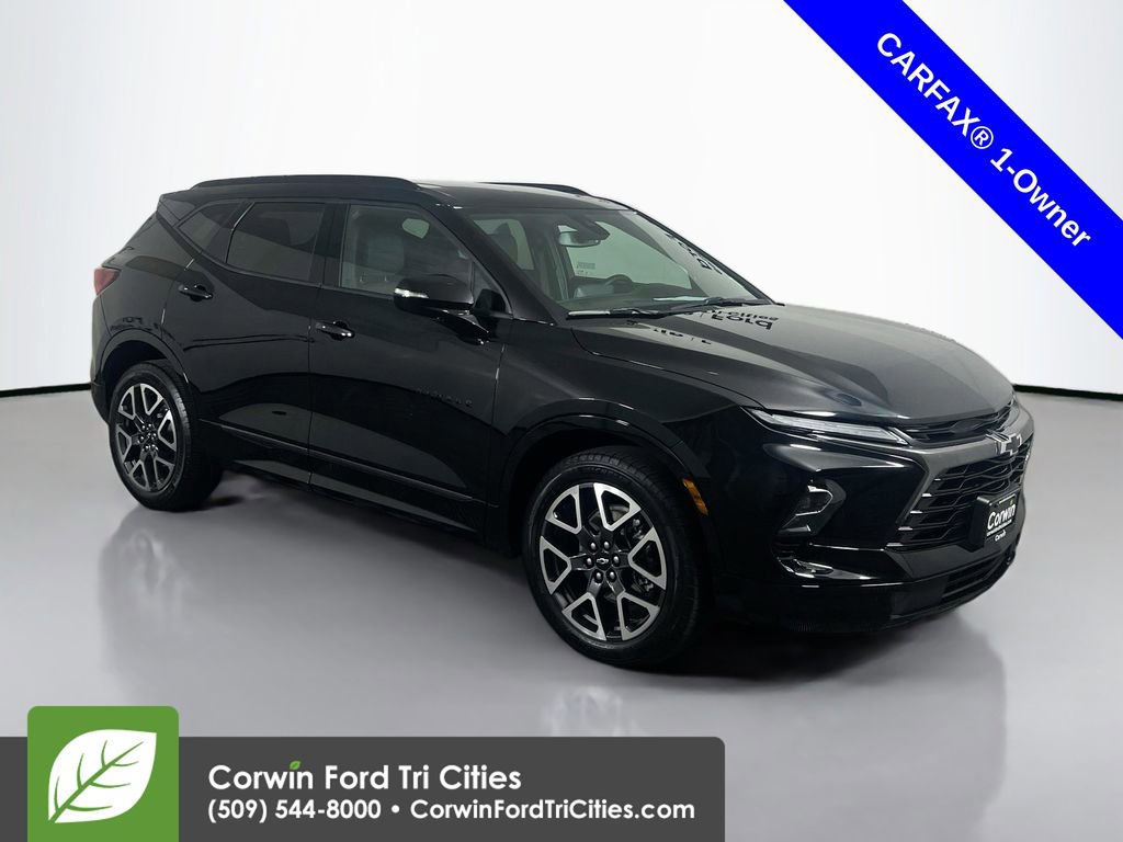 Used 2025 Chevrolet Blazer RS image 1