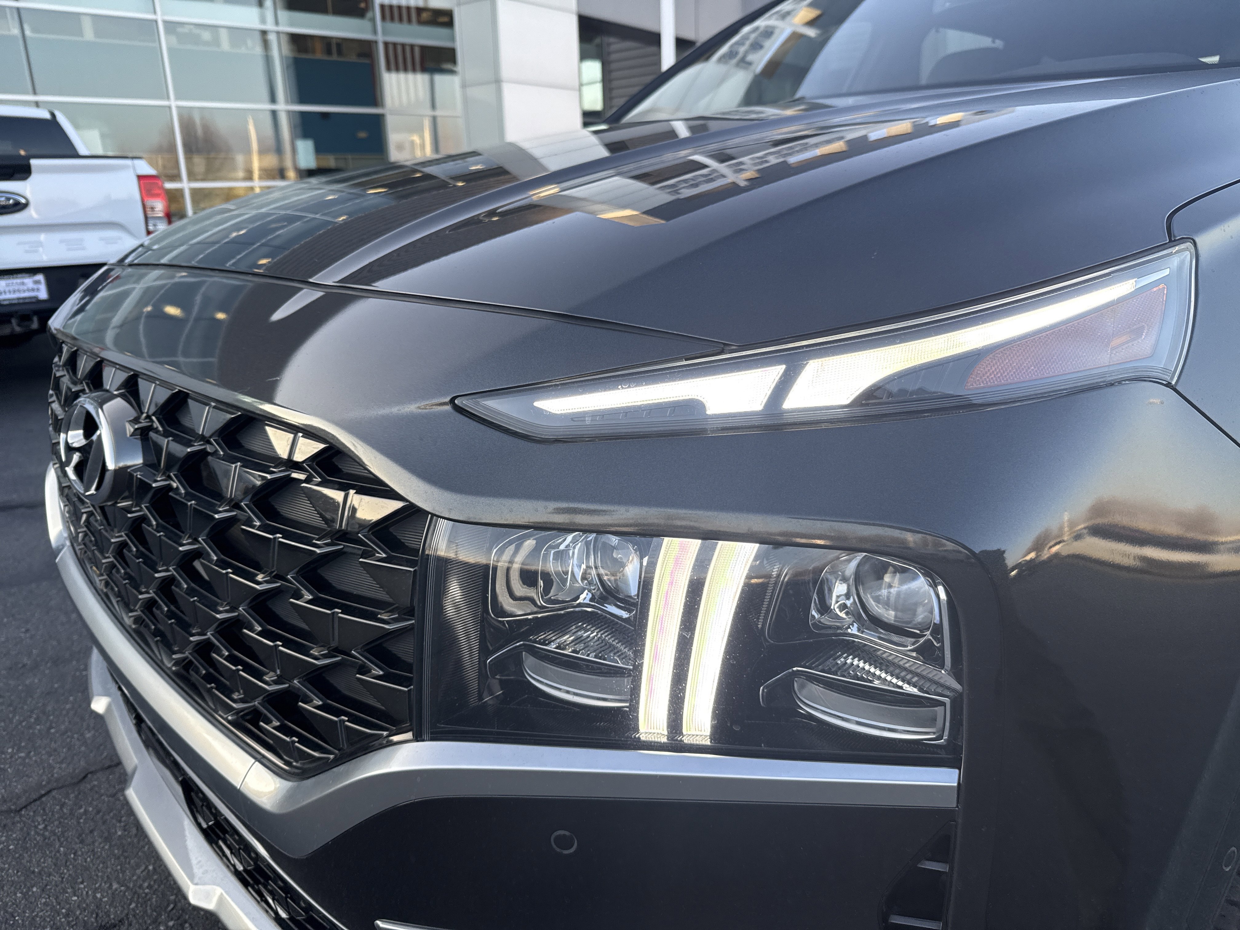 Used 2022 Hyundai Santa Fe Calligraphy image 11