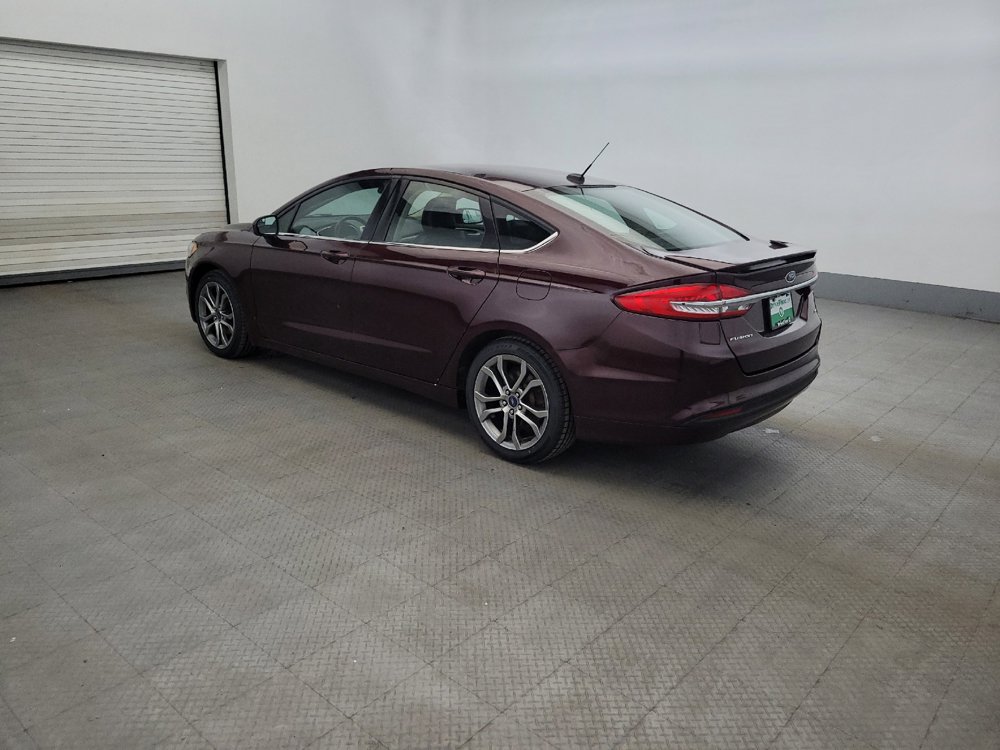 Used 2017 Ford Fusion SE w/ Equipment Group 201A FWD image 3