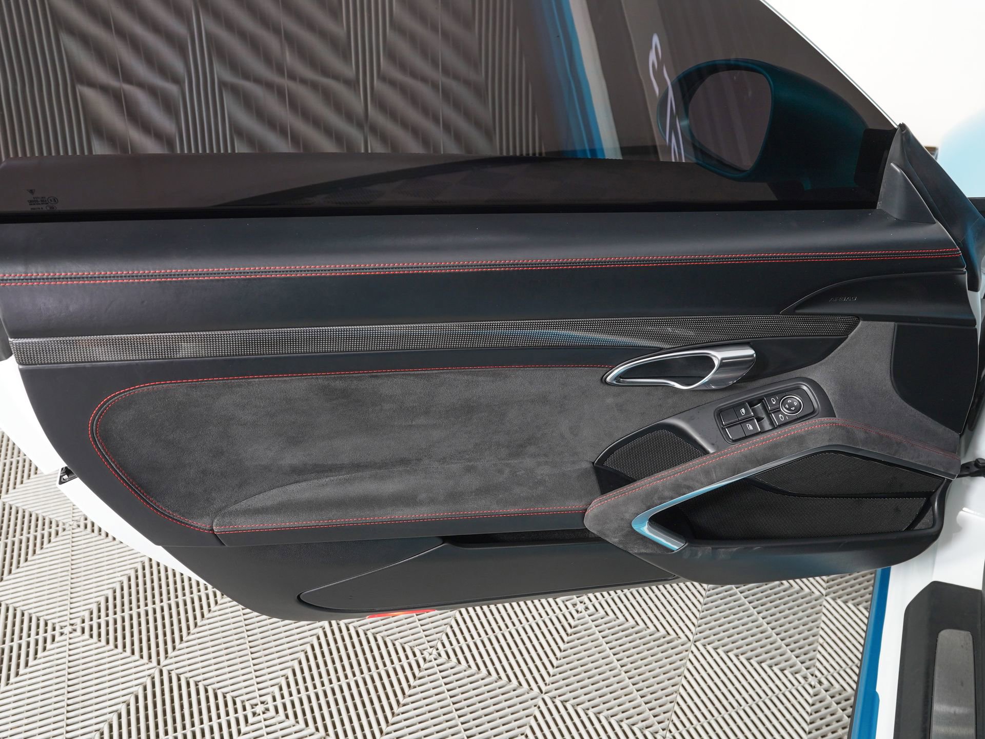 Used 2015 Porsche 911 GT3 image 12