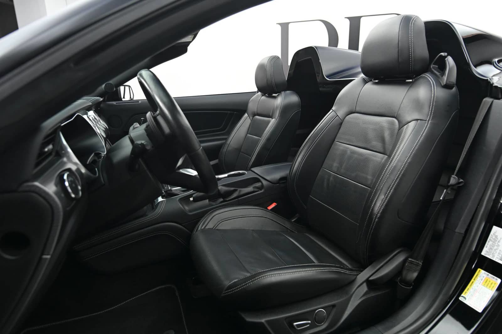 Used 2019 Ford Mustang GT Premium w/ GT Performance Package RWD image 34