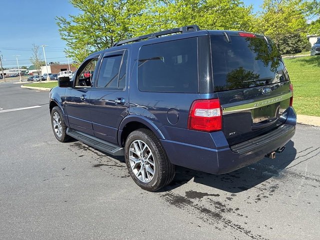 Used 2017 Ford Expedition XLT w/ Equipment Group 202A AWD/4WD image 12