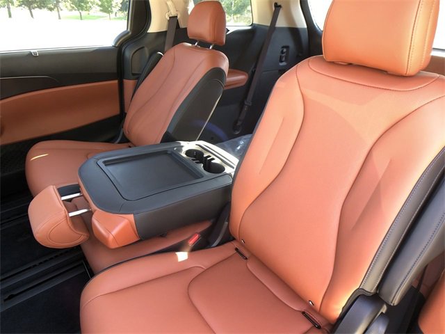 New 2026 Kia Carnival SX w/ SX Dark Edition Package image 23