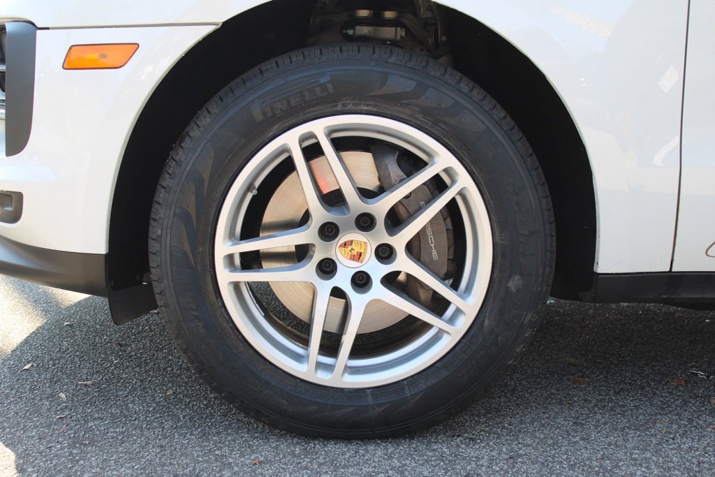 Used 2021 Porsche Macan image 11