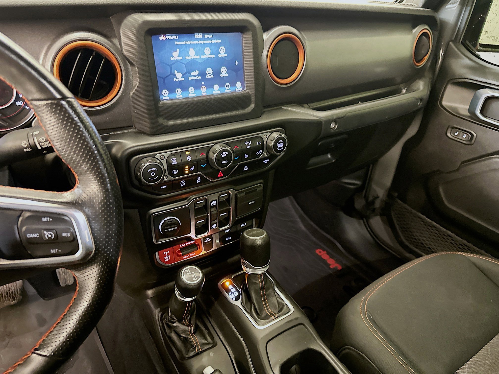 Used 2021 Jeep Gladiator Mojave w/ Cold Weather Group image 25