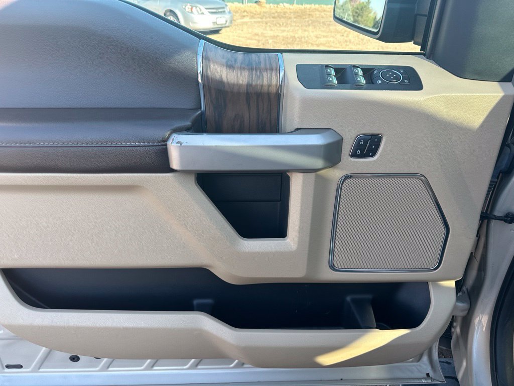 Used 2018 Ford F150 Lariat w/ Equipment Group 502A Luxury AWD/4WD image 30