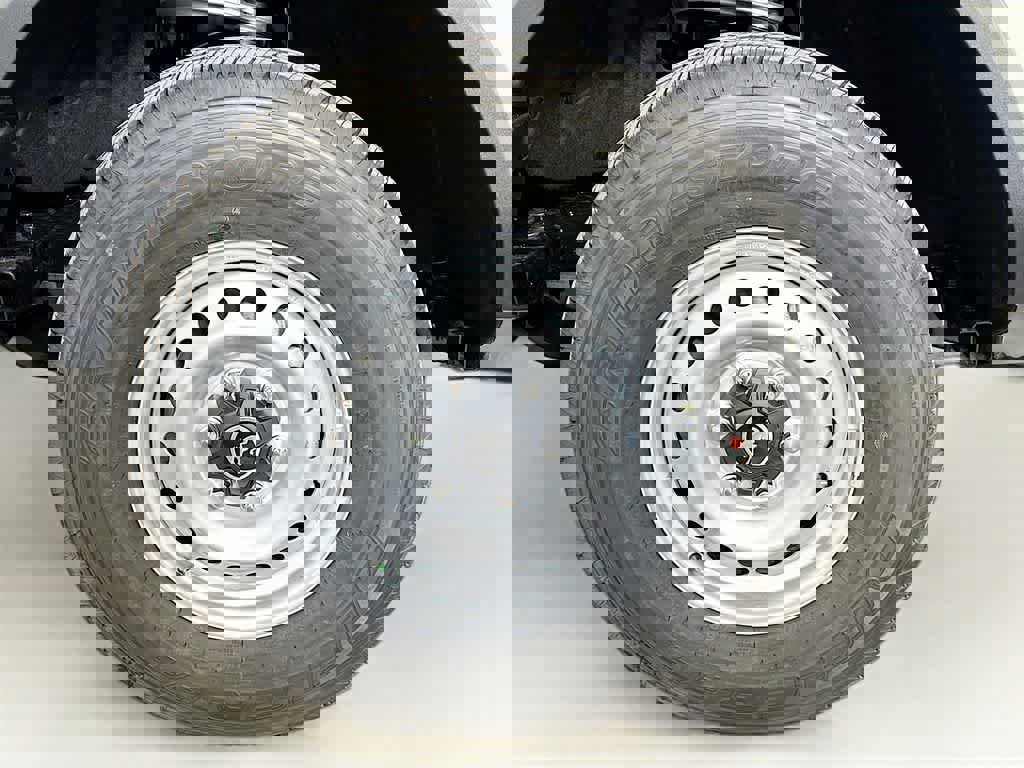 New 2025 Ford Bronco 4-Door image 7