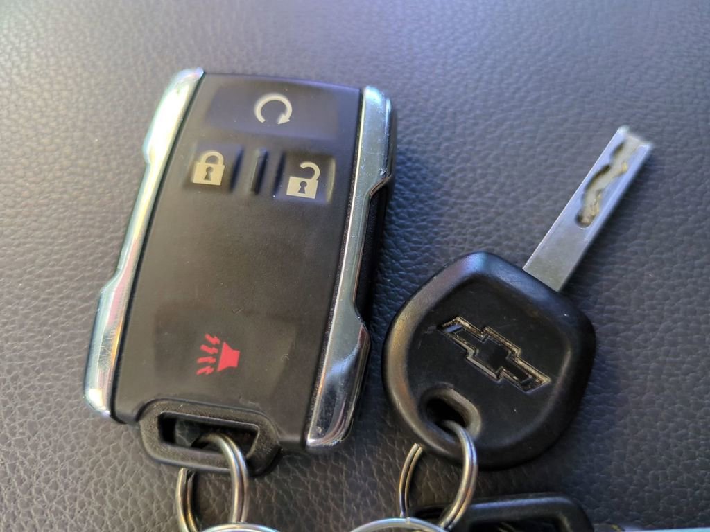 Used 2020 Chevrolet Colorado Z71 image 36