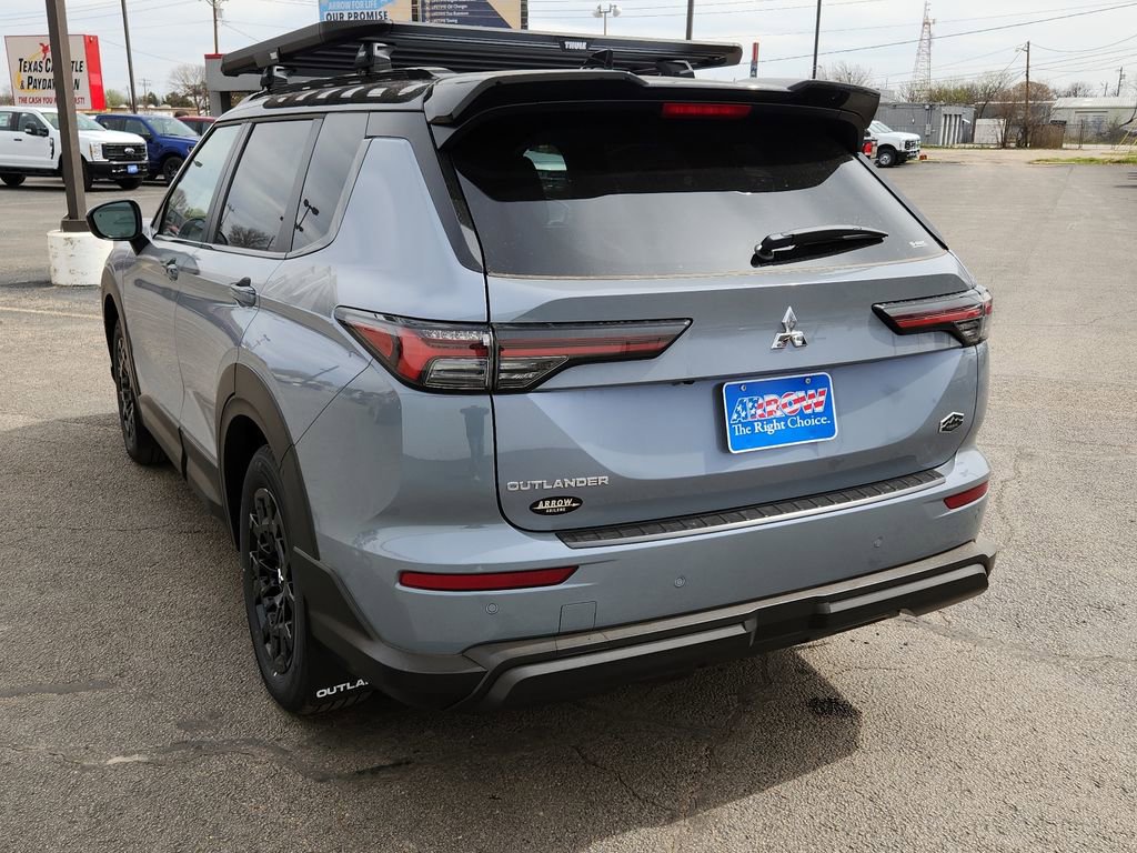 New 2026 Mitsubishi Outlander Trail Edition image 9