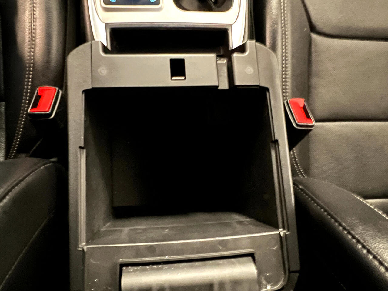 Used 2024 Ford Explorer Limited image 48