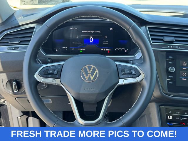 Used 2024 Volkswagen Tiguan SE w/ Panoramic Sunroof Package AWD/4WD image 23