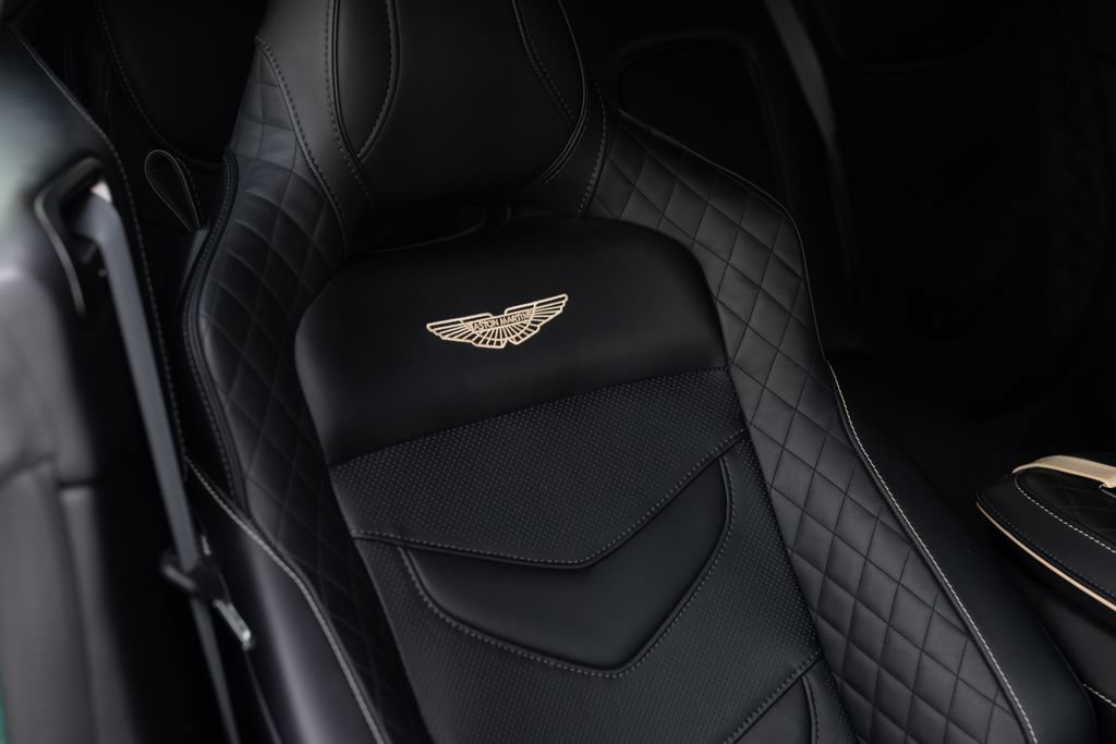 Used 2023 Aston Martin DBS Superleggera Volante RWD image 31