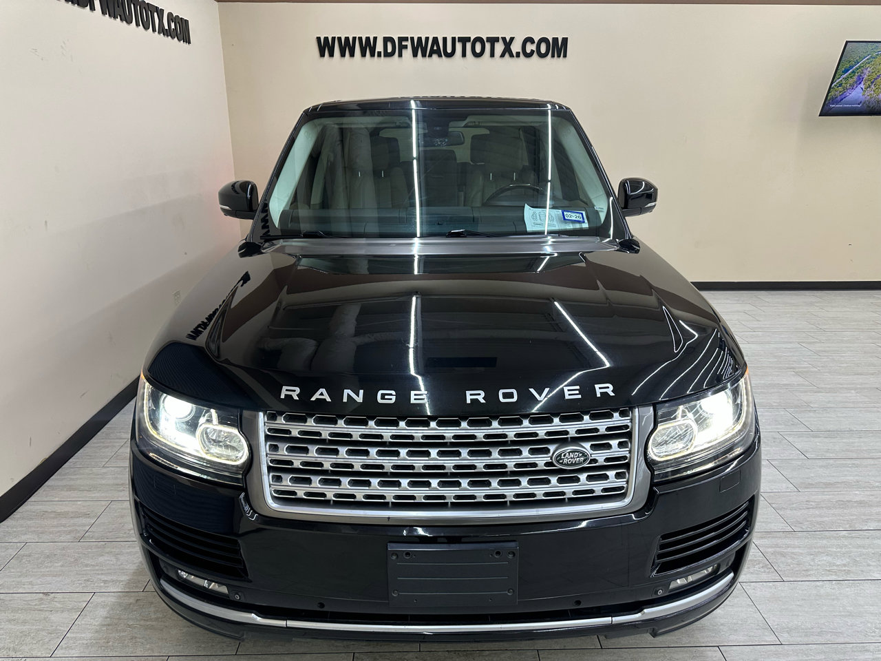 Used 2014 Land Rover Range Rover HSE image 4