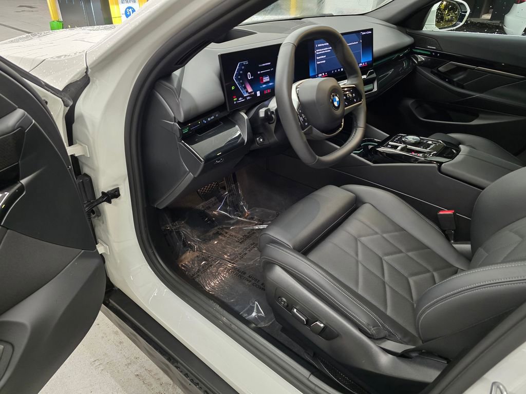 Used 2026 BMW 530i xDrive 530i xDrive image 16