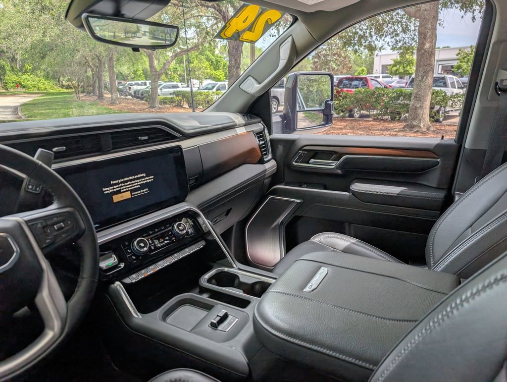 Used 2024 GMC Sierra 2500 Denali w/ Denali Reserve Package AWD/4WD image 21