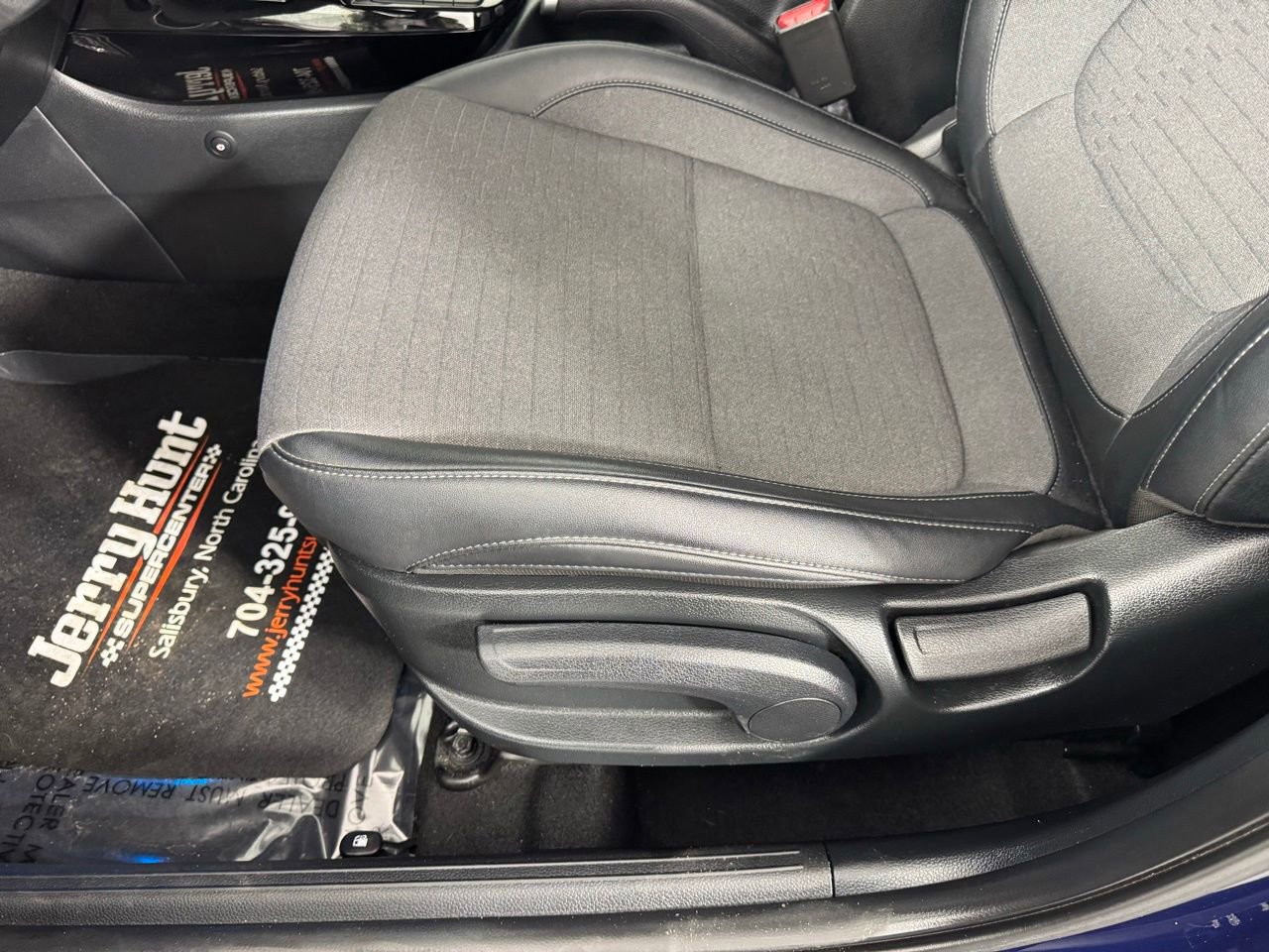 Used 2023 Kia Seltos S w/ Navigation Package image 11