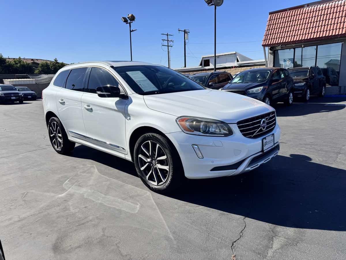 Used 2017 Volvo XC60 T6 Dynamic w/ Climate Package AWD/4WD image 8