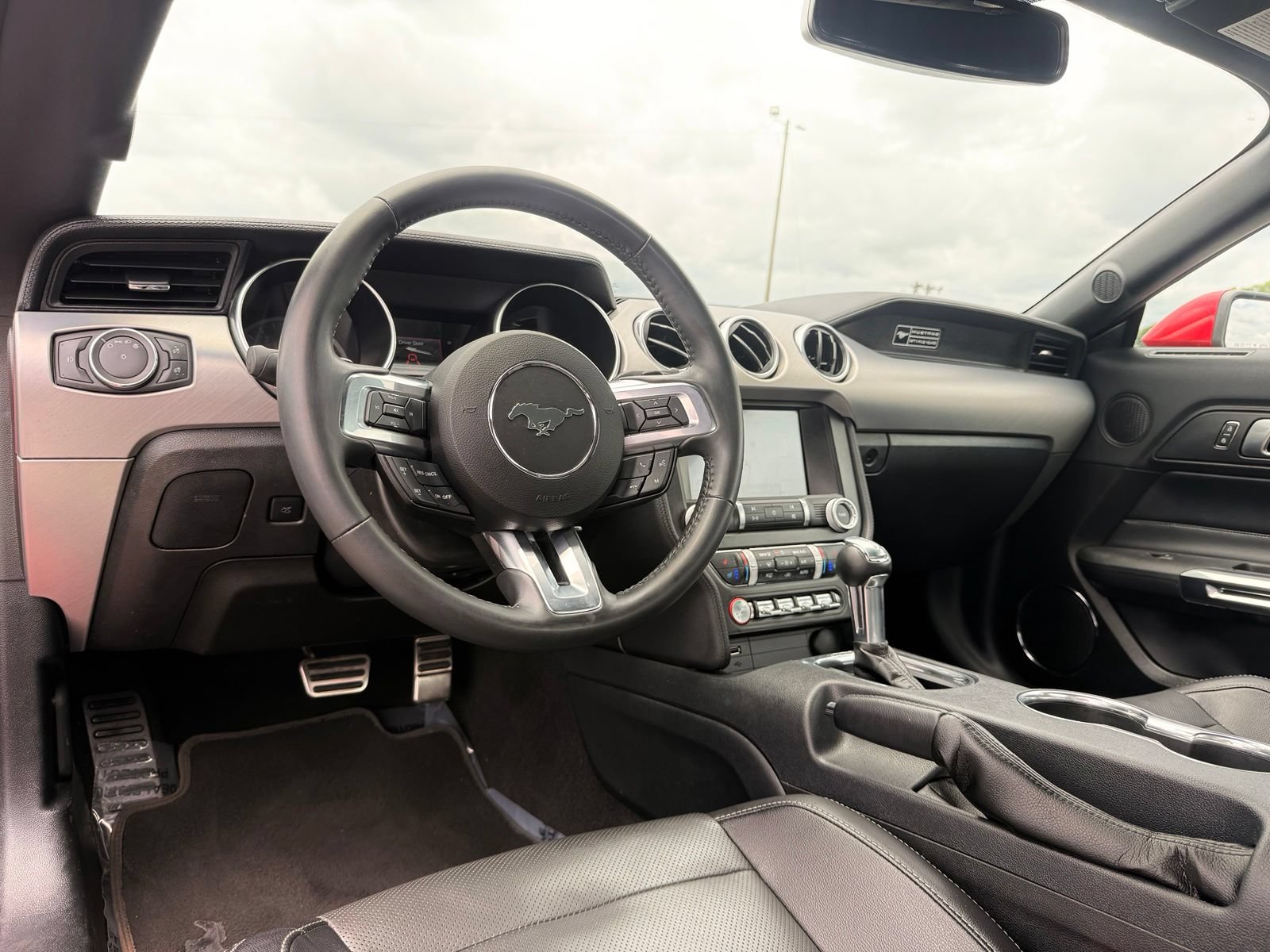 Used 2020 Ford Mustang Premium w/ Pony Package RWD image 18