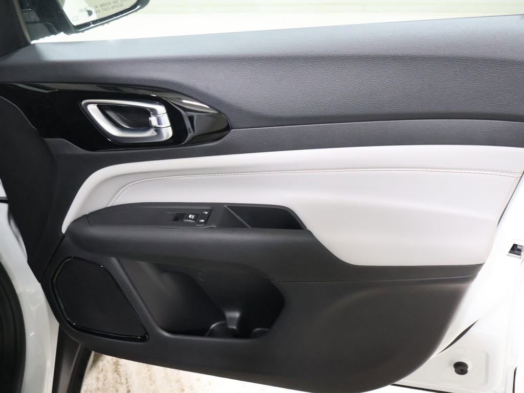 New 2026 Jeep Compass Limited image 19
