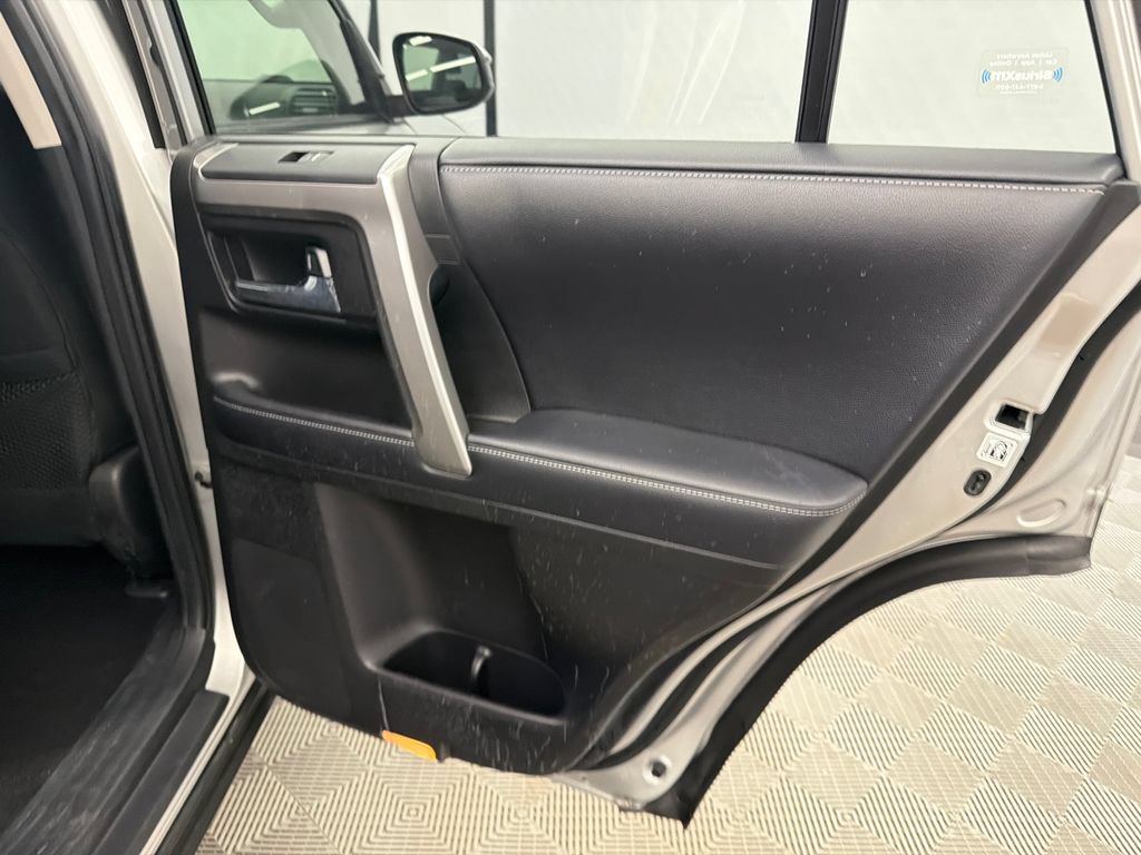 Used 2019 Toyota 4Runner SR5 AWD/4WD image 17