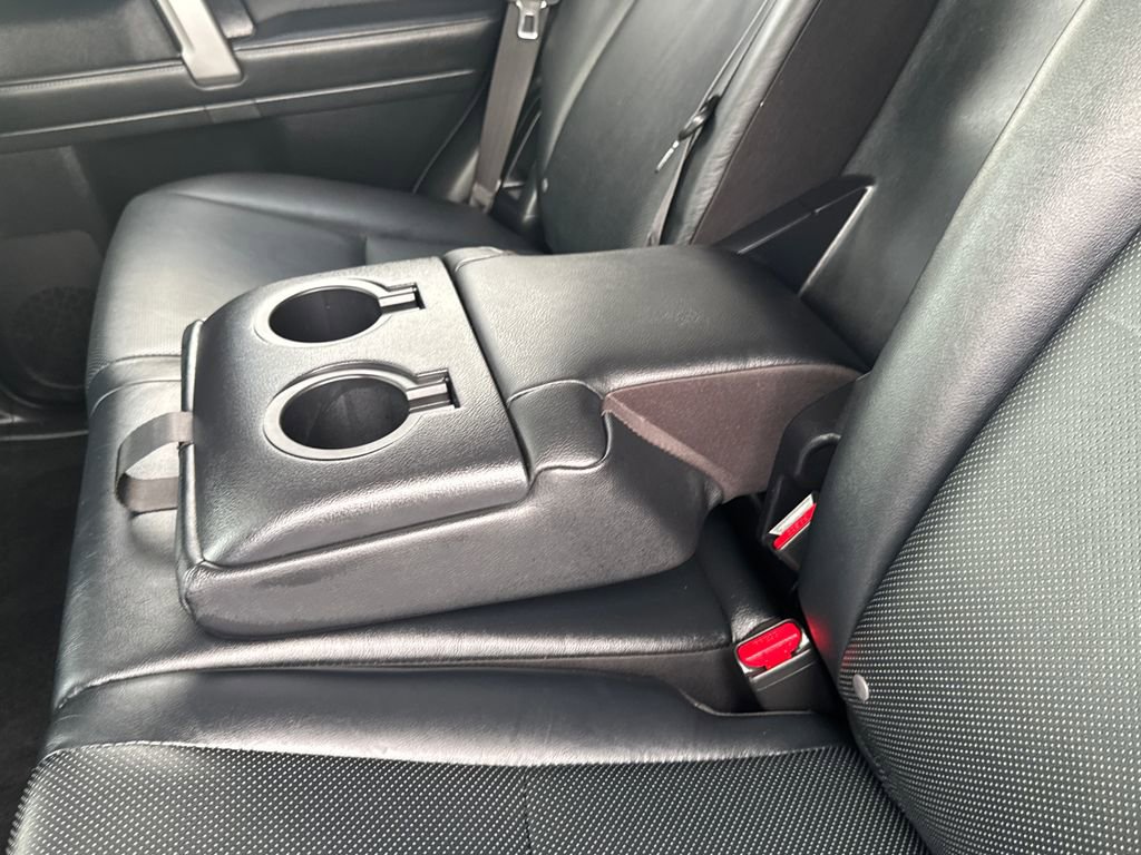 Used 2024 Toyota 4Runner Limited AWD/4WD image 41