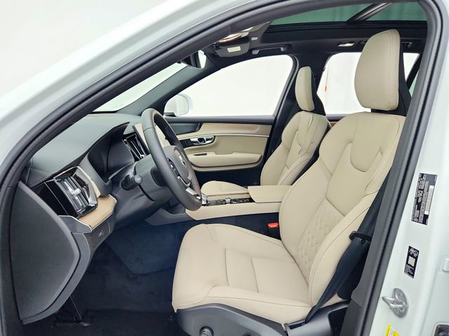 New 2026 Volvo XC90 B6 Plus w/ Protection Package Premier image 21