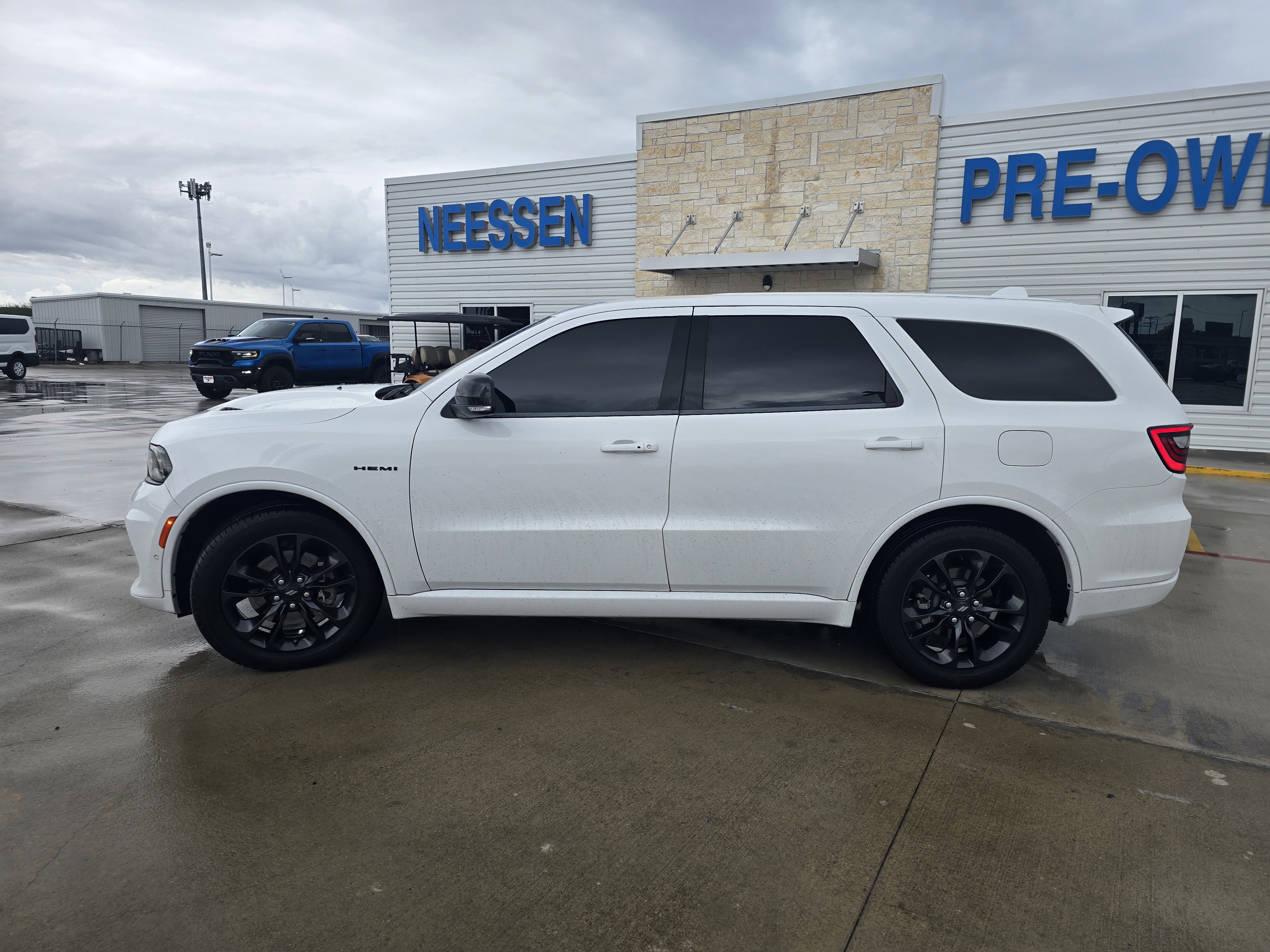 Used 2022 Dodge Durango R/T w/ Blacktop Package image 6