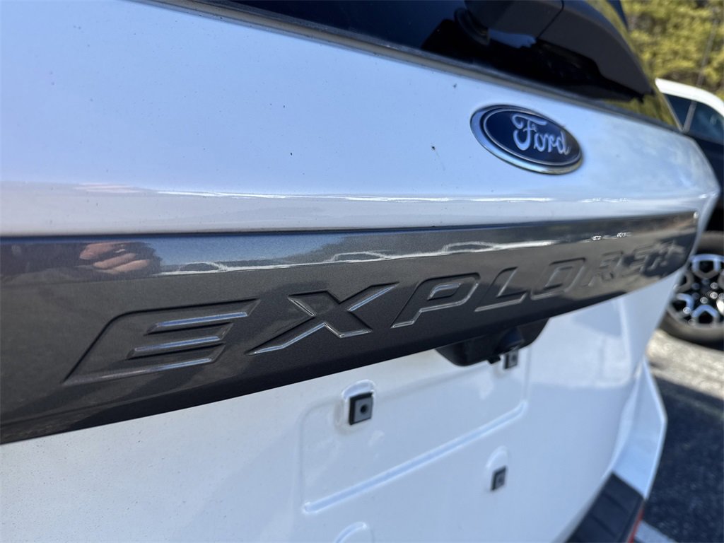 Used 2022 Ford Explorer XLT w/ Equipment Group 202A image 20