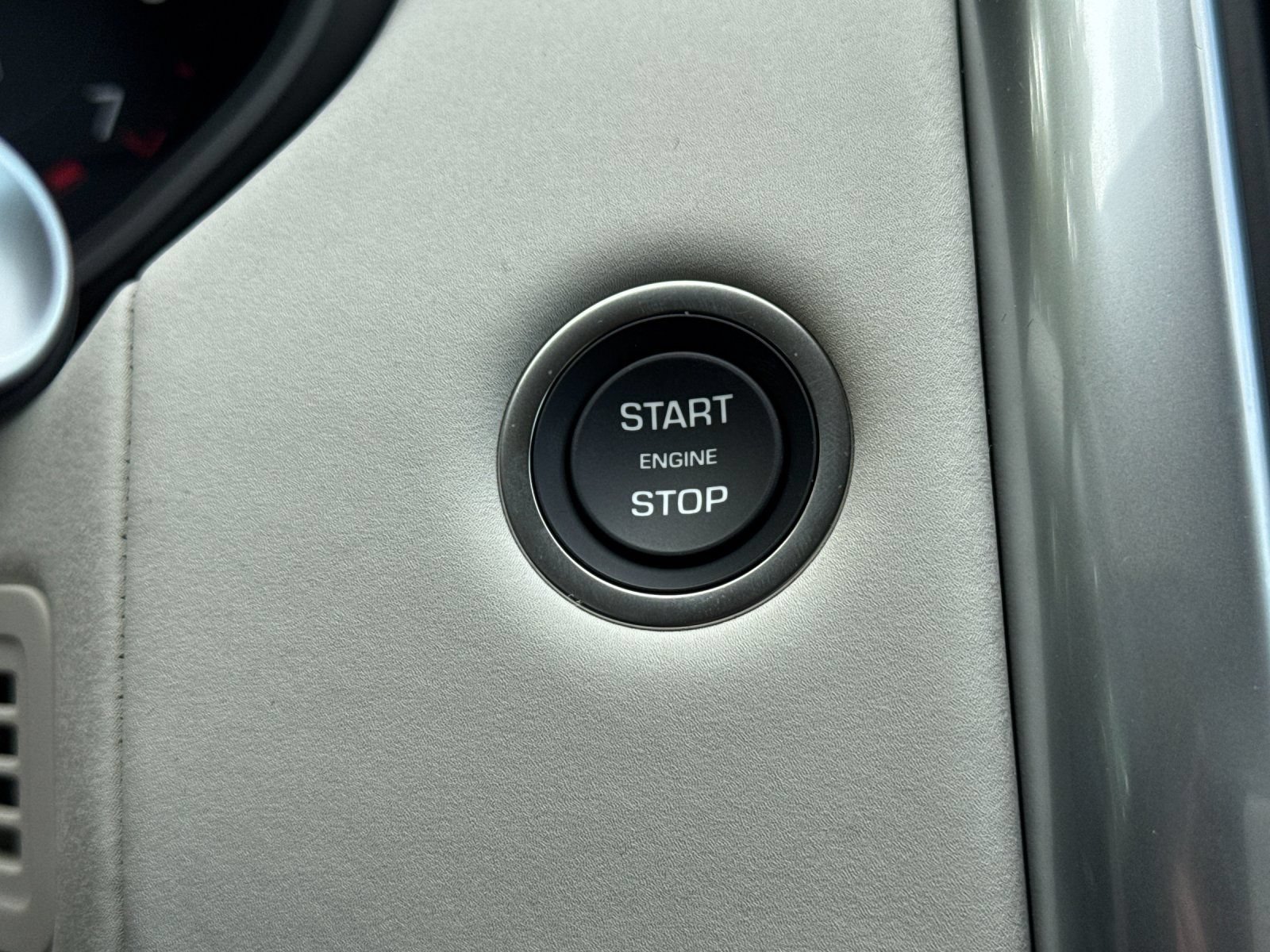New 2026 Land Rover Discovery S AWD/4WD image 23