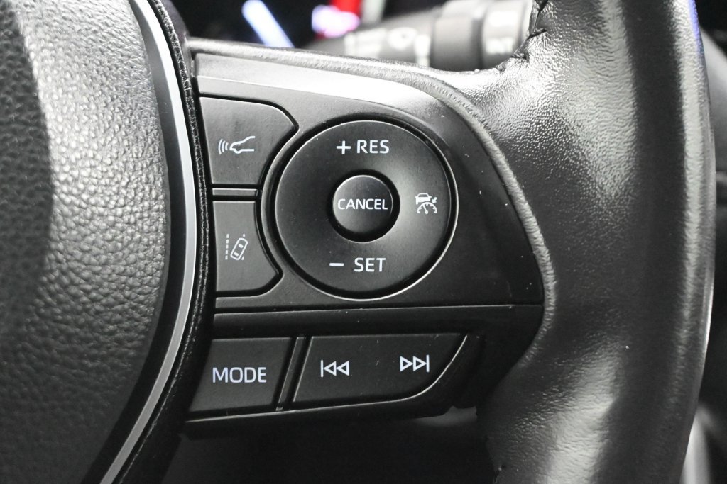 Used 2024 Toyota RAV4 XLE Premium FWD image 7