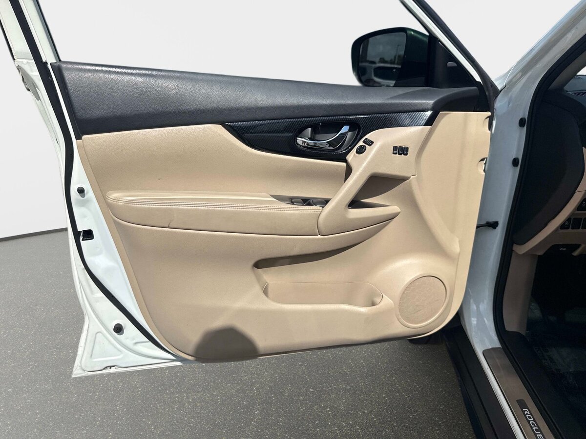 Used 2020 Nissan Rogue SL w/ Premium Package FWD image 15