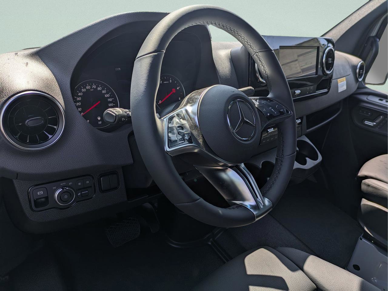 New 2025 Mercedes-Benz Sprinter 2500 image 4