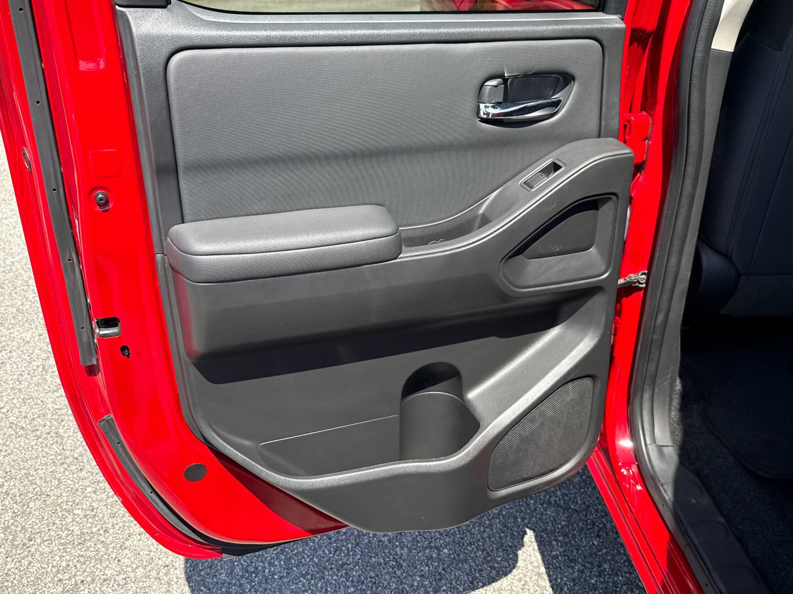 Used 2024 Nissan Frontier SV RWD image 21