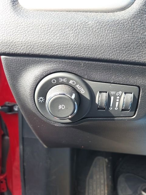 Used 2020 Jeep Compass Latitude w/ Cold Weather Group image 20