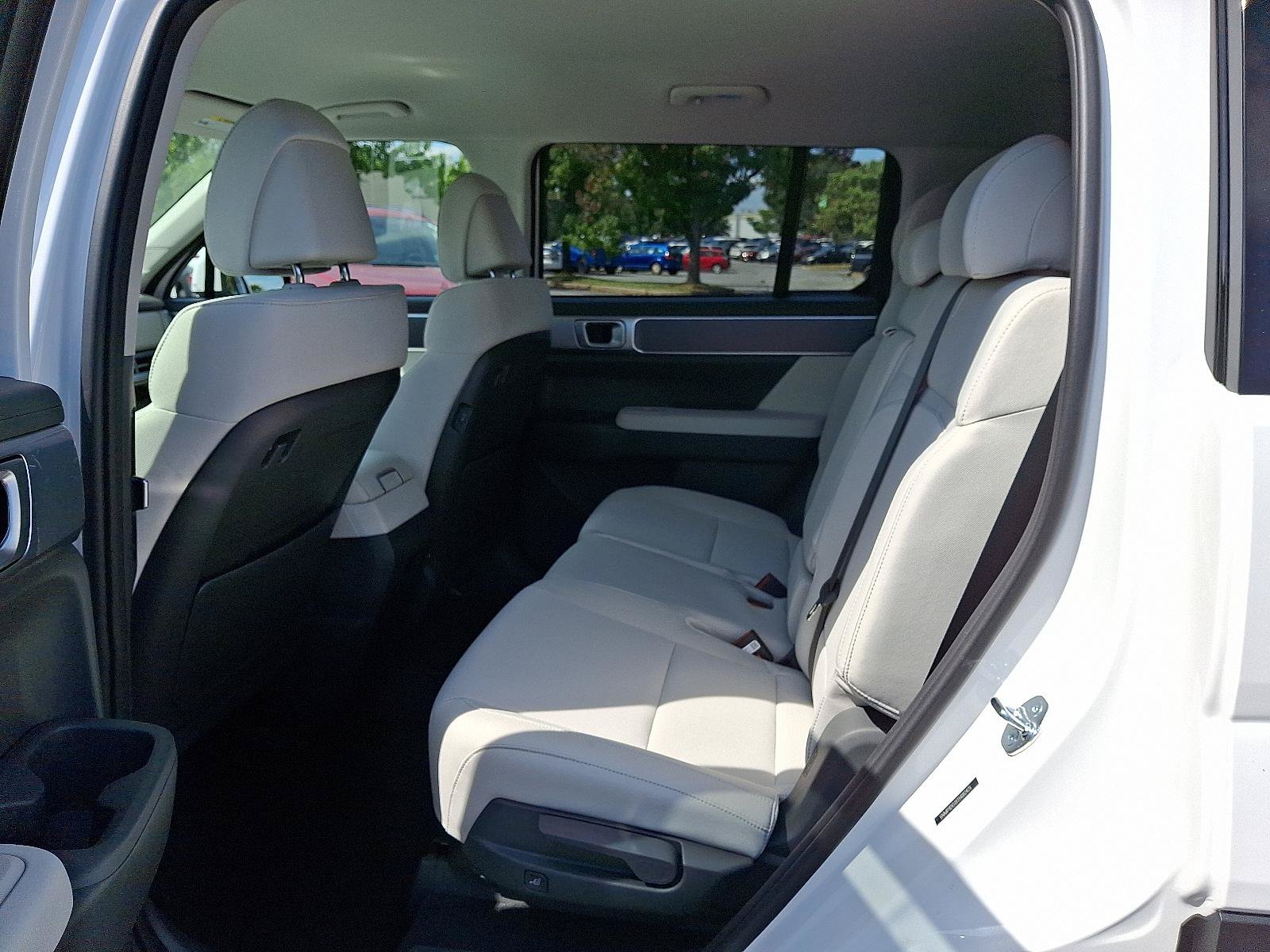 New 2026 Hyundai Santa Fe SE AWD/4WD image 6