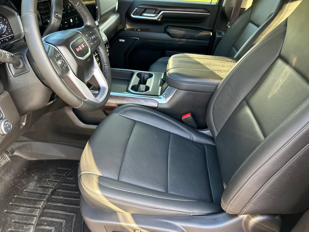Used 2024 GMC Sierra 2500 SLT w/ SLT Premium Package AWD/4WD image 12