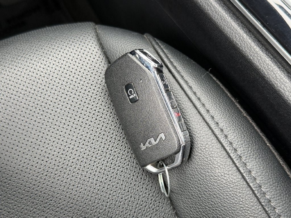 Used 2024 Kia Sportage X-Line w/ X-Line Premium Package AWD/4WD image 32