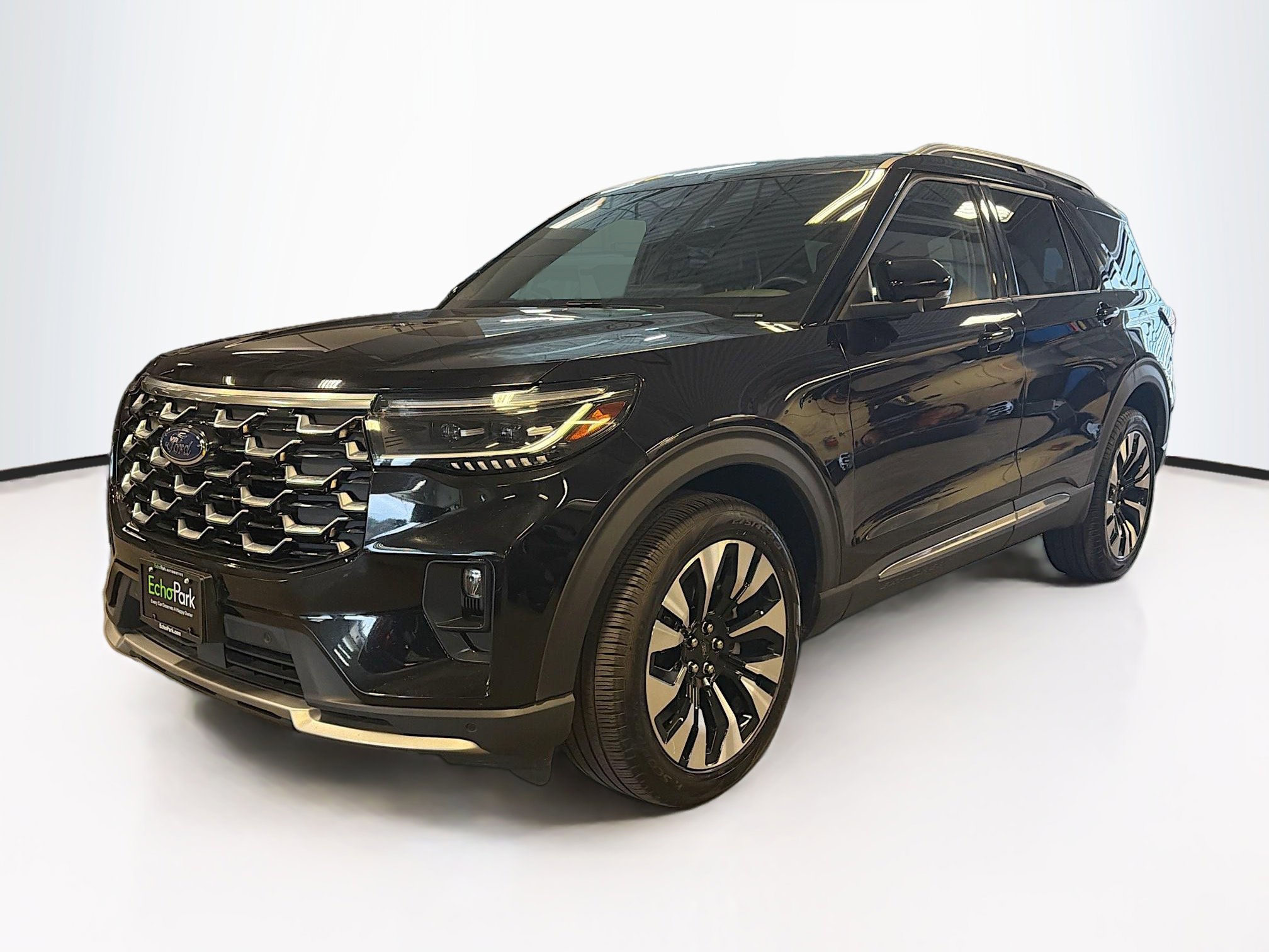 Used 2025 Ford Explorer Platinum w/ LUX Leather Package image 3