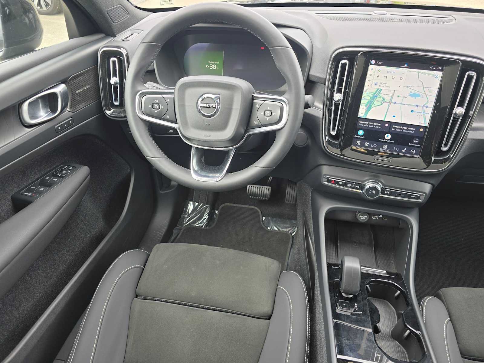 Certified 2023 Volvo C40 P8 Recharge Ultimate w/ Protection Package Premier AWD/4WD image 18