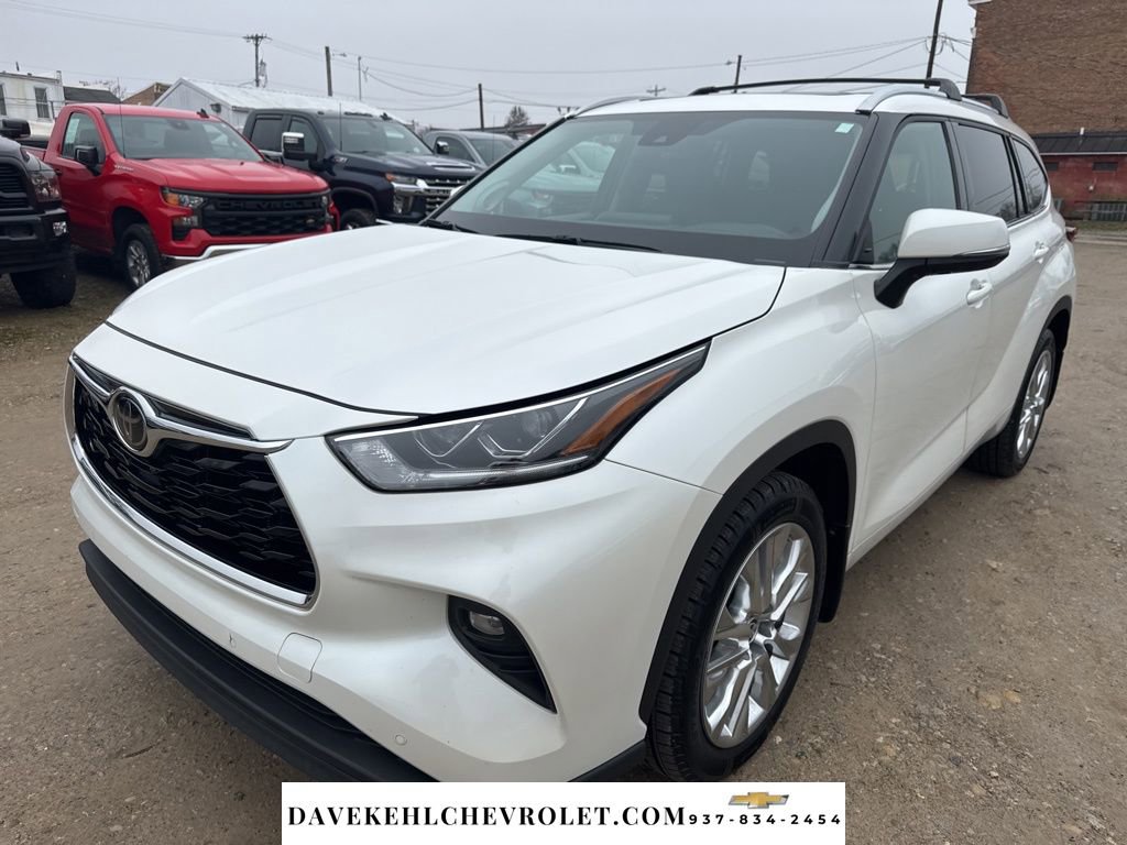 Used 2020 Toyota Highlander Limited image 1