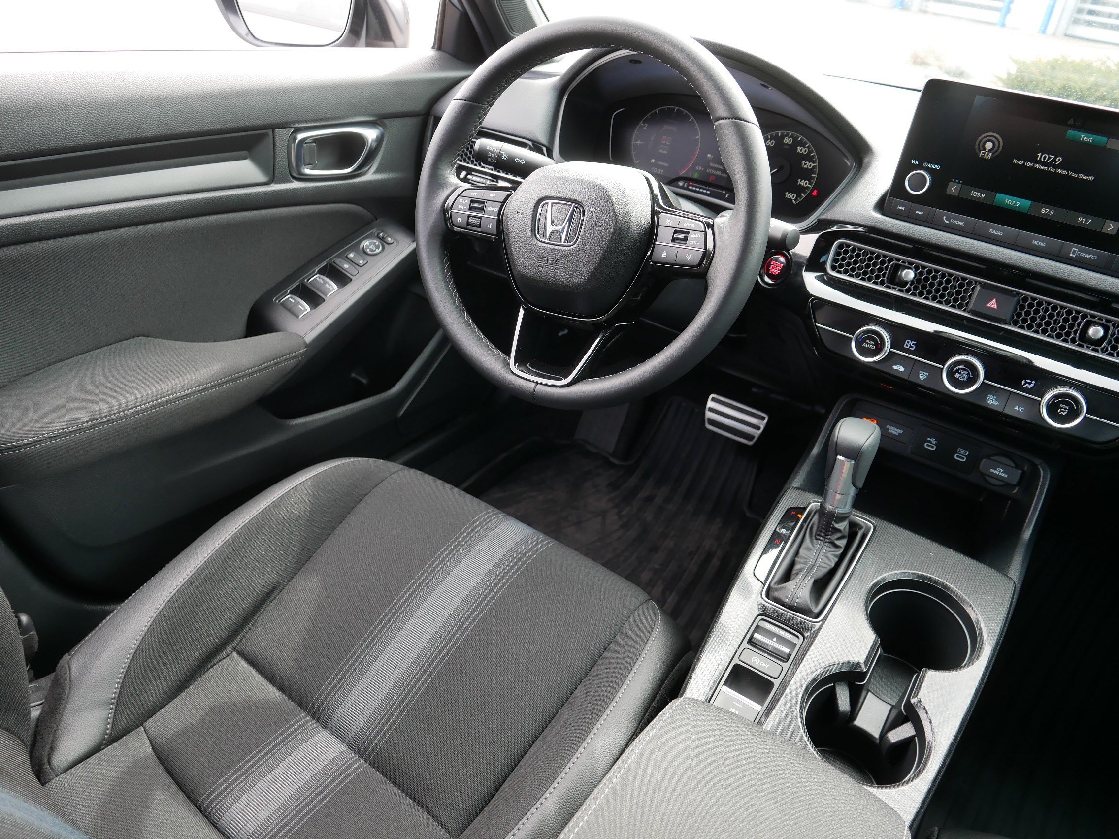 Used 2025 Honda Civic Sport image 9