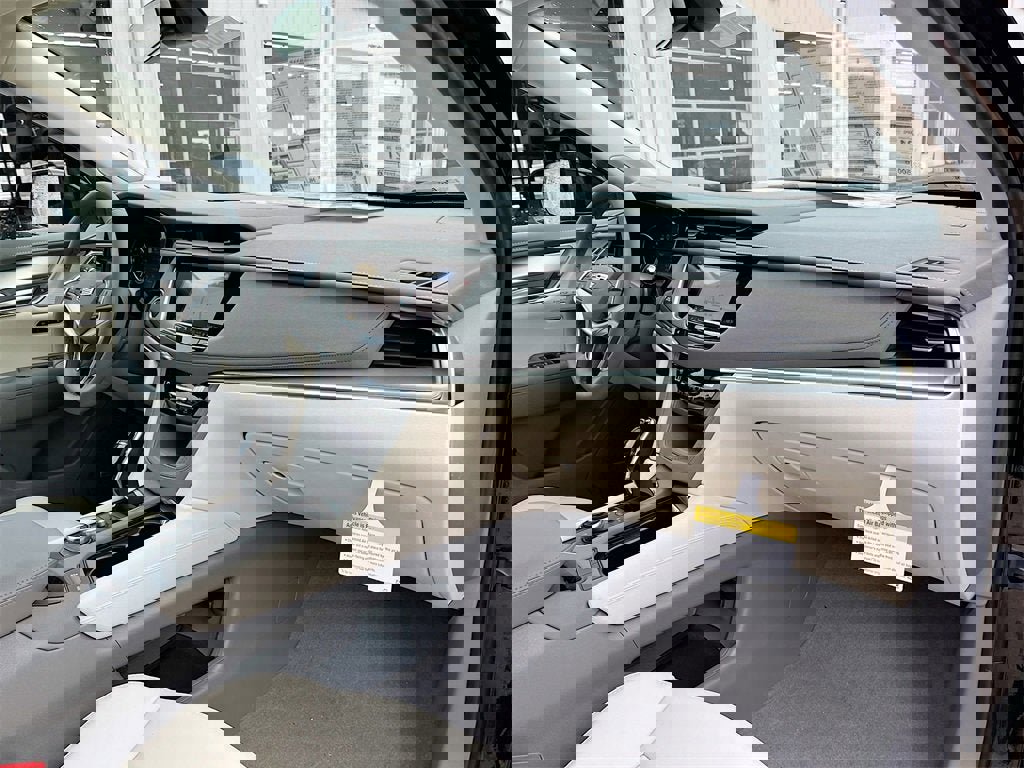 New 2025 Cadillac XT5 Premium Luxury image 31