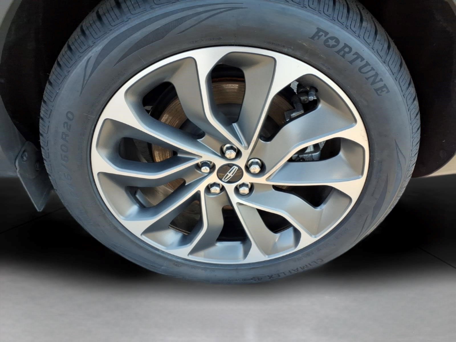 Used 2023 Lincoln Nautilus Reserve w/ Cargo Utility Package AWD/4WD image 12